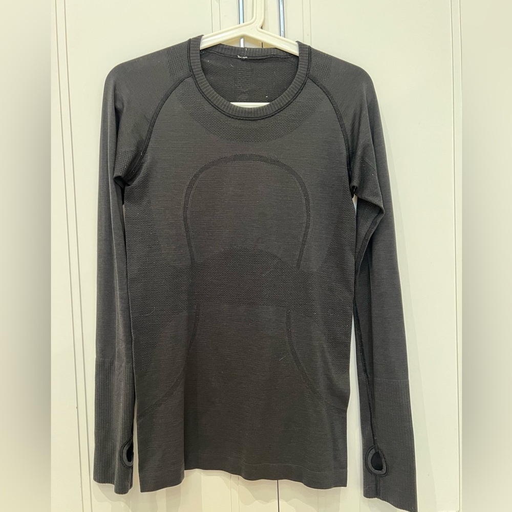 Lululemon Black Long Sleeve Athletic Top